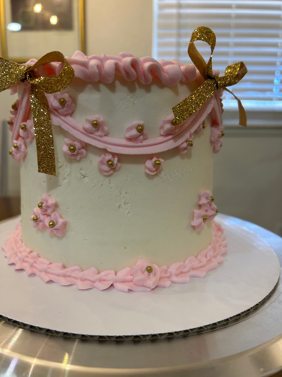 Round layered cakes